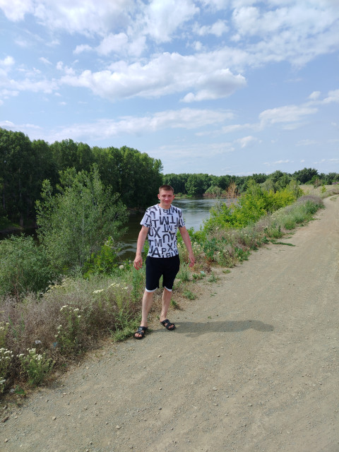 Александр Якупов, Гай, 29 лет, 1 фото. Я не делаю выводов, не зная человека. У меня нет врагов, но зато у них есть я. Я не улыбаюсь людям к