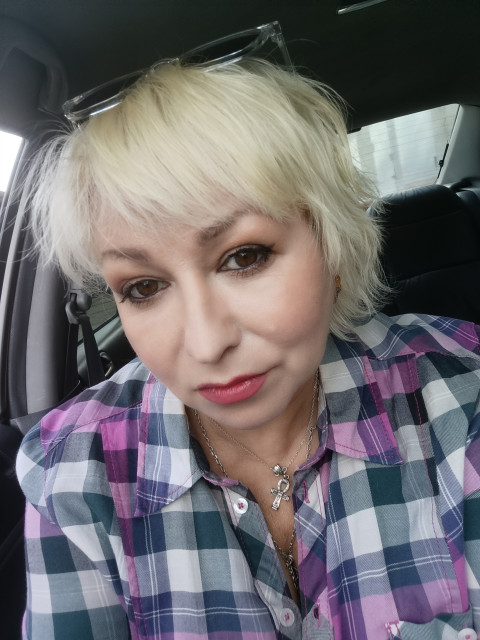 Анжела Черныш, Россия, Краснодар, 54 года, 2 ребенка. Хочу найти Моего, чтоб прямо раз и все.... и обратной дороги нет:))))Веселая, в меру добрая, но если надо за себя постою :) Люблю животных, детей, и даже людей, но без ф