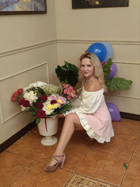 Украин порно жұлдыздарының фотолары Ит стиліндегі фотосуреттердегі жас бөкселер