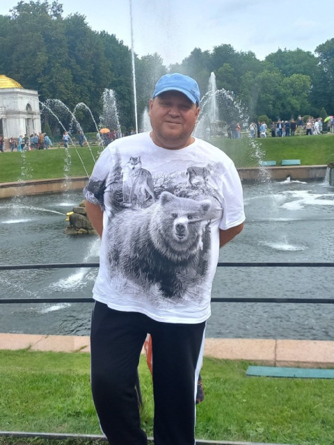 Денис, Россия, Брянск, 46 лет. Он ищет её: Познакомлюсь с женщиной для любви и серьезных отношений, брака и создания семьи. Анкета 840430. 