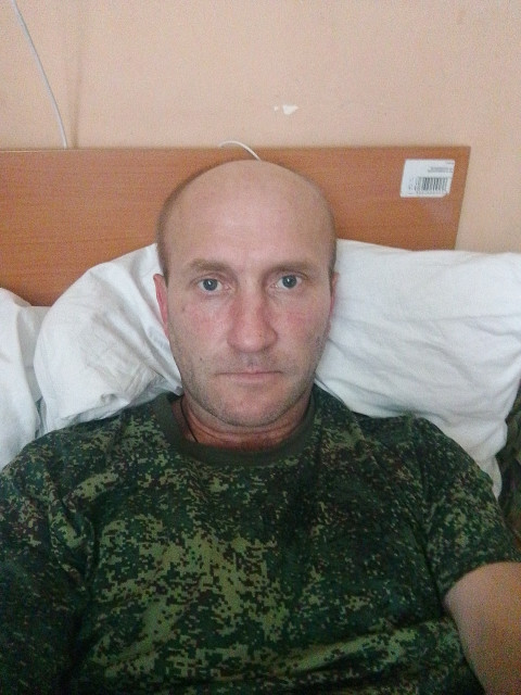 Александр, Россия, Москва, 40 лет, 1 ребенок. Познакомлюсь с женщиной для любви и серьезных отношений.Сам с Пензенской области. 
СВО. В данный момент в госпитале.
