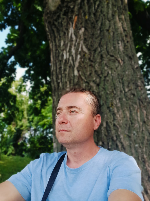 Дамир Исмагилов, Россия, Ульяновск, 42 года, 2 ребенка. Хочу найти Добрую, честную, простую и женственнуюПозитивный, заботливый, ответственный, работящий, интеллигентный. Профессиональный музыкант симфонич