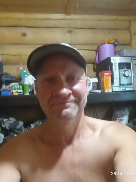 Николай, Россия, Санкт-Петербург, 59 лет, 1 ребенок. Познакомлюсь с женщиной до 50лет для брака и создания семьи, воспитания детей, рождения совместных дУехал из Спб в деревню, не люблю пробки и городскую суету, люблю природу, животных, землю, работаю м