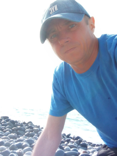 Юрий, Россия, Краснодар, 41 год. Познакомлюсь с женщиной для любви и серьезных отношений, брака и создания семьи, рождения совместныхВсё расскажу пишите я всегда на связи. 