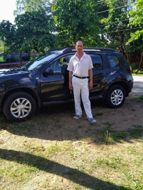 Юрий, Москва, м. Лубянка, 50 лет. Познакомлюсь с женщиной для любви и серьезных отношений, развлечений отдыха.Разведён 2 взрослых детей живут отдельно. Сам с Ростовской области, работаю в москве, образование пр