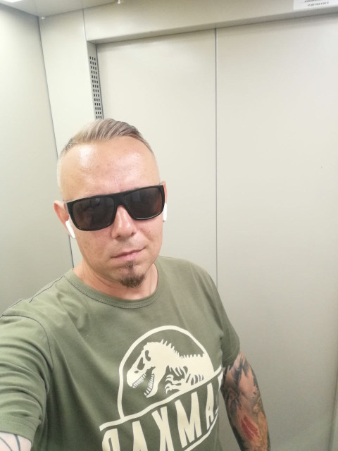 Яков, Россия, Мытищи, 39 лет. Познакомлюсь с женщиной для любви и серьезных отношений, брака и создания семьи.Пытаюсь найти что-нибудь положительное даже в самые сложные моменты жизни. Характер хороший, к лотку