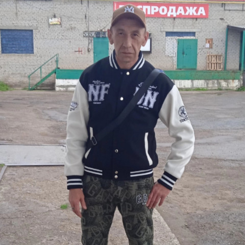 Rinat Yakupov, Россия, Набережные Челны, 50 лет, 1 ребенок. Хочу найти Умную, честную, простую!Мне 50, стрелец, 177/69, работа, дом, не пью, курю.