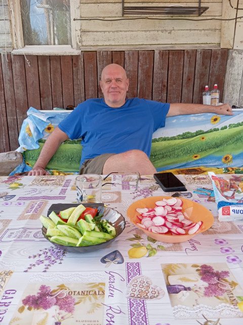 Юрий Богомолов, Санкт-Петербург, м. Купчино, 66 лет, 2 ребенка. Вдовец, живу в Шушарах