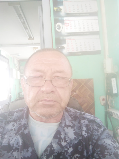 Аднксандр, Россия, Нижний Новгород, 53 года. Вдовец, одна взослая дочь, 
Военный пенсионео, полон сил