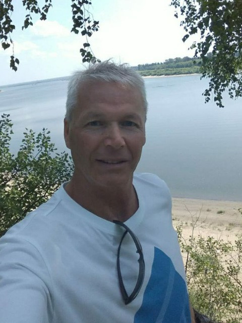 Владимир, Россия, Томск, 62 года, 1 ребенок. Познакомлюсь с женщиной для брака и создания семьи, дружбы и общения.Добрый, порядочный, мужчина. Настроен на серьезные отношения.