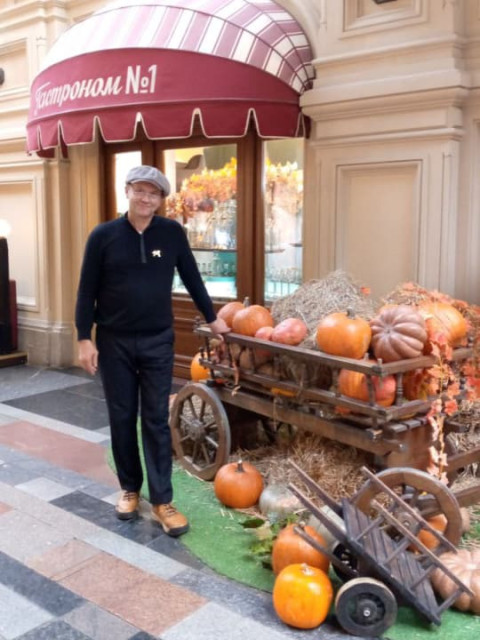 Вячеслав, Россия, Москва, 53 года, 1 ребенок. Познакомлюсь с женщиной для долгих гармоничных серьезных отношений.В поиске, неконфликтный, люблю порядок.. 
Православный, не пью и даже бросил курить, позитивный., л