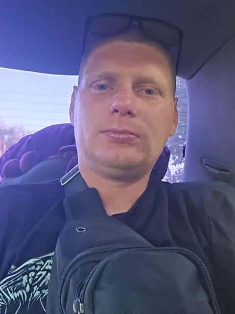 Константин, Россия, Стаханов, 32 года. Он ищет её: Познакомлюсь с женщиной для любви и серьезных отношений, рождения совместных детей. Анкета 842530. 