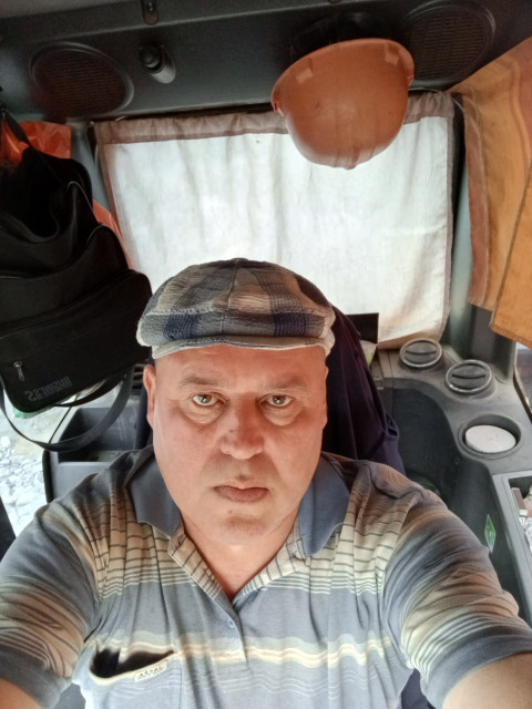 Владимир Фещенко, Екатеринбург, 57 лет, 1 фото. Ищу: Для создания семьи. Регистрация. Близкого человека, женщину 45-50... Не сильно полную и хорошо если...  Анкета 842556. 