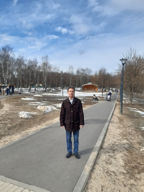 Михаил, Москва, м. Нагорная, 64 года. Познакомлюсь с женщиной для любви и серьезных отношений, брака и создания семьи, рождения совместныхРодился и живу в Москве. Отдельная квартира. Люблю заниматься физкультурой. Материально не зависим.