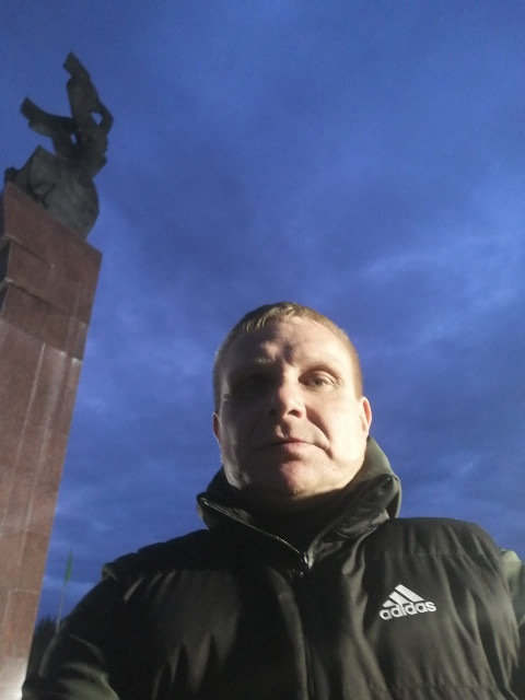 Андрей  ., Беларусь, Могилёв, 40 лет, 1 ребенок. Культурный, воспитанный. Познакомлюсь с дамой