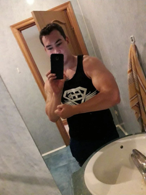 Алексей, Россия, Москва, 31 год. Познакомлюсь с женщиной для любви и серьезных отношений, брака и создания семьи, воспитания детей.Симпатичный, сильный, мужественный интересный молодой человек