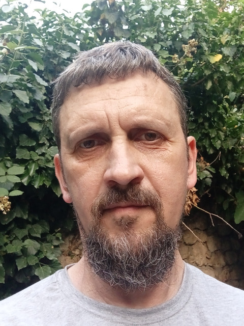 Роман, Россия, Севастополь, 49 лет. Познакомлюсь с женщиной для любви и серьезных отношений, брака и создания семьи.Уравновешенный, без вредных привычек, с руками из нужного места.