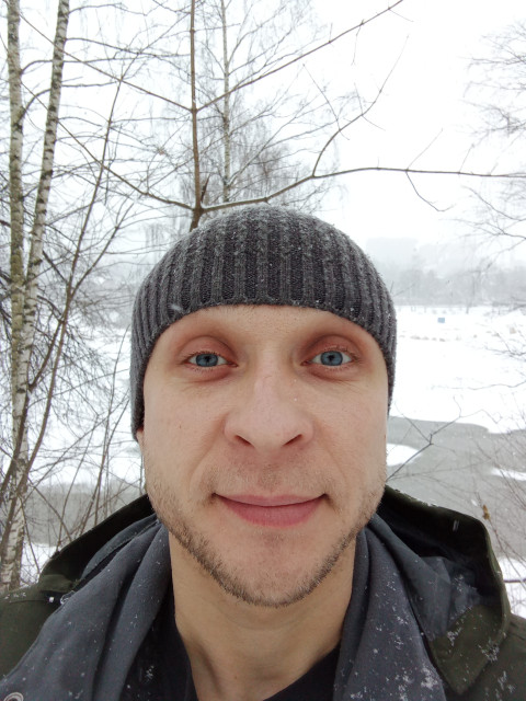 Дмитрий Шуб, Россия, Королёв, 44 года, 2 ребенка. Хочу встретить девушку, сначала для общения, а там посмотрим)Работаю на заводе Оператором -программистом ЧПУ. 
Работаю на себя, занимаюсь капитальными ремонтами