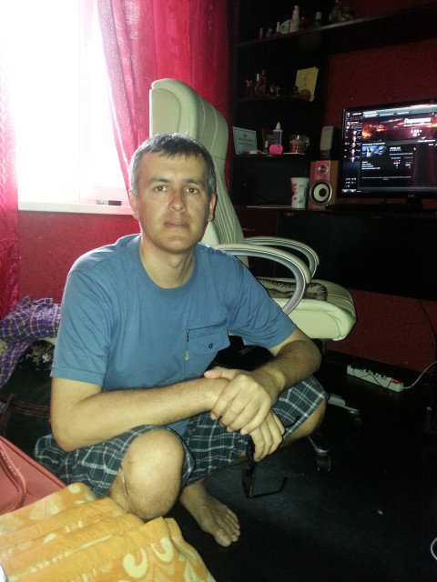 Дмитрий, Казахстан, Актау, 52 года. Познакомлюсь с женщиной для возможно для брака создания семьи, дружбы и общенияЖиву в Актау с детства. Одинокий. Вредных привычек не имею.