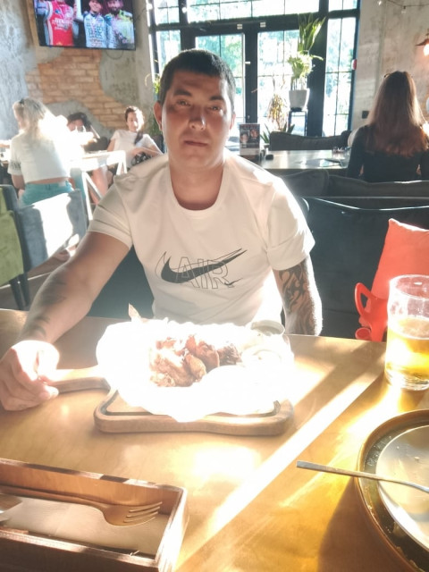 Толик, Москва, 35 лет, 1 фото. Познакомлюсь для серьезных отношений.