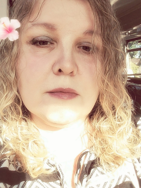 Jelena, Литва, Висагинас, 59 лет. Познакомлюсь с мужчиной для любви и серьезных отношений, брака и создания семьи, гостевого брака.Русская .. ищу родственную душу. 
Я человек, который ценит тишину с чаем не меньше, чем разговоры д