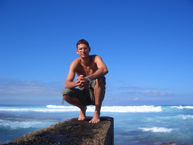 Alex, Россия, Казань, 44 года, 2 ребенка. Познакомлюсь с женщиной для гостевого брака, дружбы и общения.Высокий молодой человек, семейное положение- все сложно. На все вопросы отвечу в личной переписке.