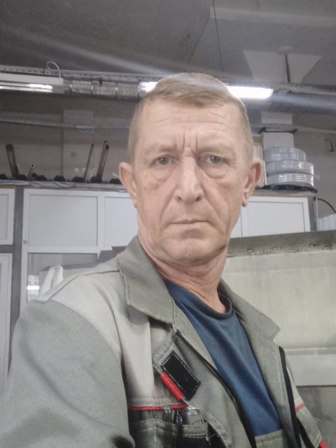 Андрей, Россия, Тихорецк, 52 года, 1 ребенок. Познакомлюсь с женщиной для любви и серьезных отношений, брака и создания семьи.Мне 52 года, разведен, ищу серьезные отношения