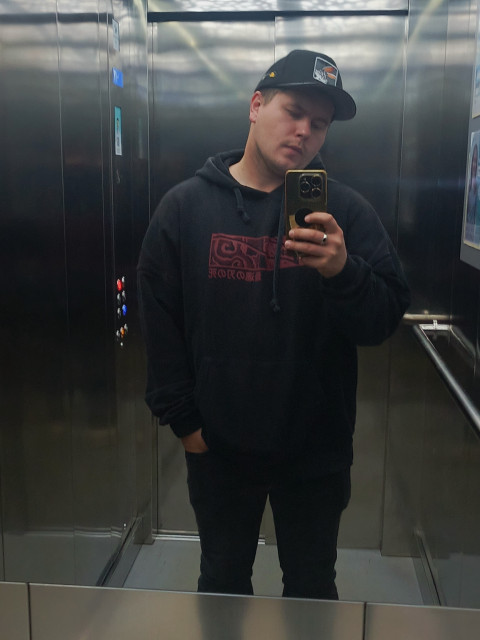 Артём, Кимры, 29 лет, 1 ребенок, 1 фото. Познакомлюсь с женщиной для любви и серьезных отношений, дружбы и общения.  Анкета 844637. 