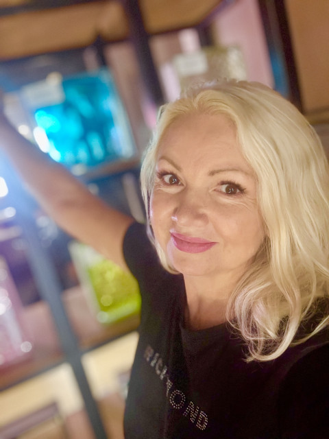 Елена, Тюмень, 58 лет, 2 ребенка, 2 фото. Познакомлюсь с мужчиной для любви и серьезных отношений, брака и создания семьи. 
Адекватный, современный,...  Анкета 844724. 