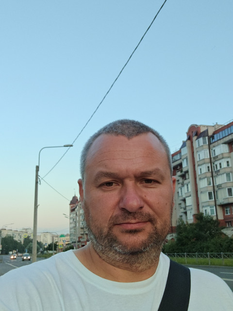 Александр Кузьмин, Санкт-Петербург, м. Ленинский проспект, 45 лет, 2 ребенка, 1 фото. Познакомиться с парнем из Санкт-Петербурга
