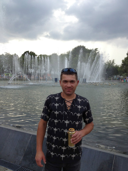 Александр, Россия, Санкт-Петербург, 48 лет. Познакомлюсь с женщиной для любви и серьезных отношений, брака и создания семьи, воспитания детей, рДобрый,отзывчивый. Увлечение музыкой,путешествиями.