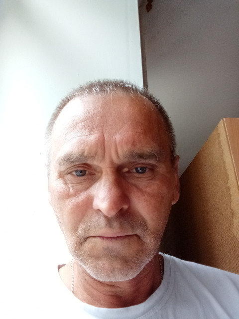 Сергей, Россия, Санкт-Петербург, 51 год. Познакомлюсь с женщиной для любви и серьезных отношений, брака и создания семьи.О себе разведён живу один дети сын взрослый дочка пошла в школу