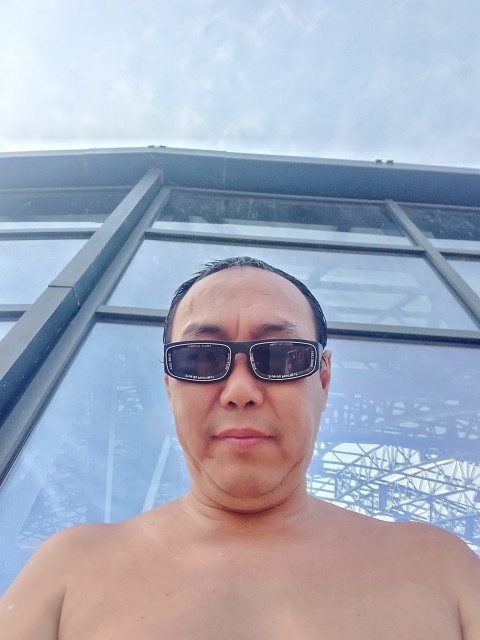 Владимир, Россия, Донецк, 42 года. Познакомлюсь с женщиной для любви и серьезных отношений, брака и создания семьи, воспитания детей, рВременно безработный, в поисках своей половинки. Люблю смотреть фильмы, неплохо готовлю, мастер на в