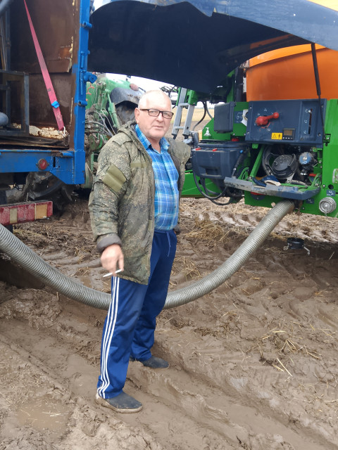 Василий, Россия, Брянск, 61 год, 2 ребенка. Он ищет её: Познакомлюсь с женщиной для любви и серьезных отношений.,Вдовец 61 год, пенсионер но работаю, двое взрослых детей, живут отдельно, есть дом