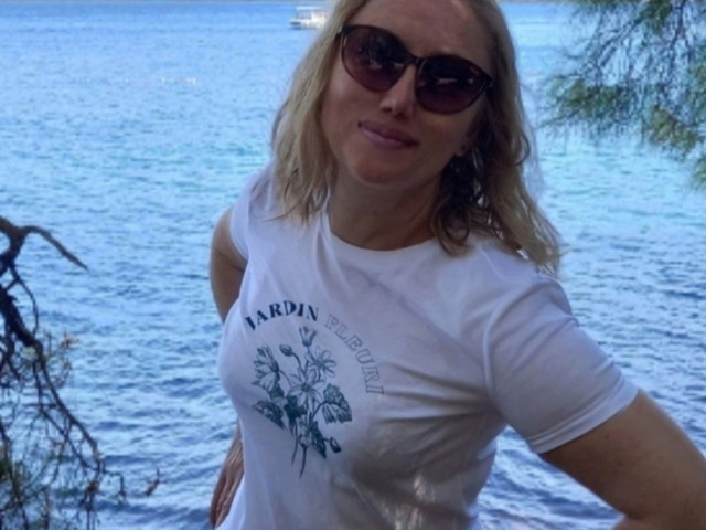 Юлия, Россия, Новосибирск, 43 года, 1 ребенок. Познакомлюсь с обычным, добрым, не офисным мужчиной для серьезных отношенийВкратце о себе -домашняя, искренняя, веселая. Люблю все настоящее - людей с живыми глазами, природу,