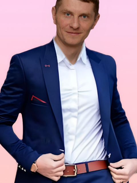 Артем, Россия, Екатеринбург, 46 лет. Простой скромный мужчина 45 лет симпатичный