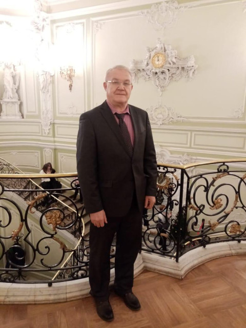 Александр, Санкт-Петербург, м. Рыбацкое, 56 лет, 1 ребенок. Он ищет её: Познакомлюсь с женщиной для гостевого брака.Не женат. Без отношений. Однушка. Работаю, много работаю. Равнодушен к спиртному. Не курю. Высшее. С
