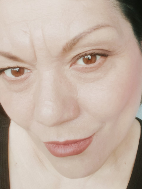 Тира, Россия, Санкт-Петербург, 54 года. Познакомлюсь с мужчиной для любви и серьезных отношений, гостевого брака, дружбы и общения.Не держитесь за равнодушие. Не упрашивайте быть любимой. Не доказывайте свою ценность. Там, где наст