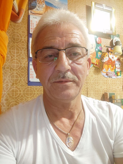 Станислав, Санкт-Петербург, м. Ладожская, 67 лет, 2 ребенка. Познакомлюсь с женщиной для дружбы и общения.Вдовец, живу один, дети взрослые живут отдельно