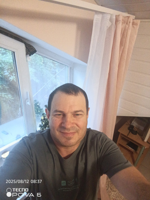 Олег, Россия, Мытищи, 49 лет. Познакомлюсь с женщиной для любви и серьезных отношений, брака и создания семьи, воспитания детей, рЗдравствуйте меня зовут Олег Мне 49 лет ищу серьёзные отношения дети не помеха главное в жизни симпа