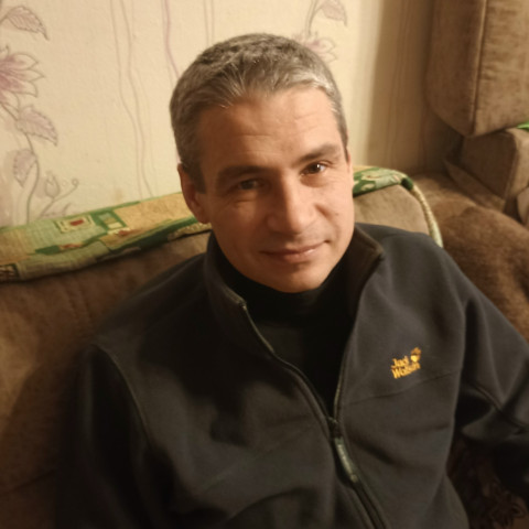 Евгений Медведев, Россия, Кстово, 50 лет. Хочу найти Нормальную,какая дичь такие и цели.Дети,внуки- далеко.О себе сказать легко,а признание сложнее.Было- бы кому и зачем.