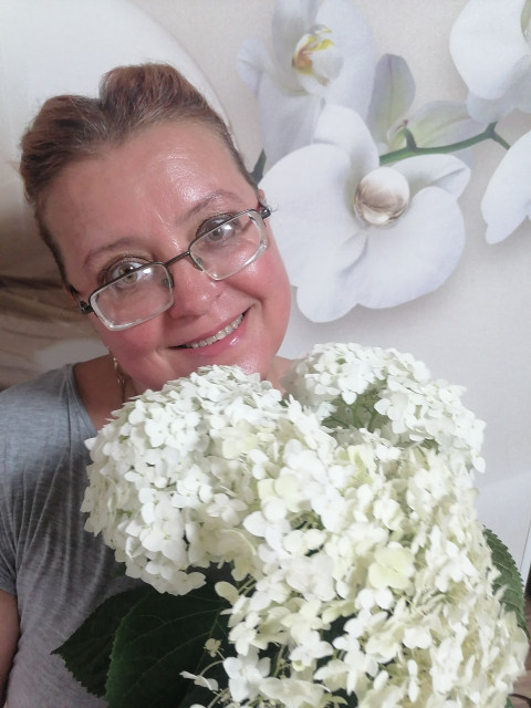 Ася, Россия, Луганск, 47 лет, 2 ребенка. Познакомлюсь с мужчиной для брака и создания семьи.Ищу мужчину для создания семьи