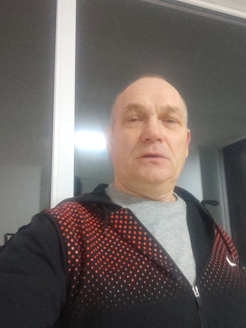Сергей, Россия, Ставрополь, 54 года. Познакомлюсь с женщиной для любви и серьезных отношений, брака и создания семьи.Разведён живу один свой дом не пью не курю работаю в строительстве хочу семью дети взрослые живут са