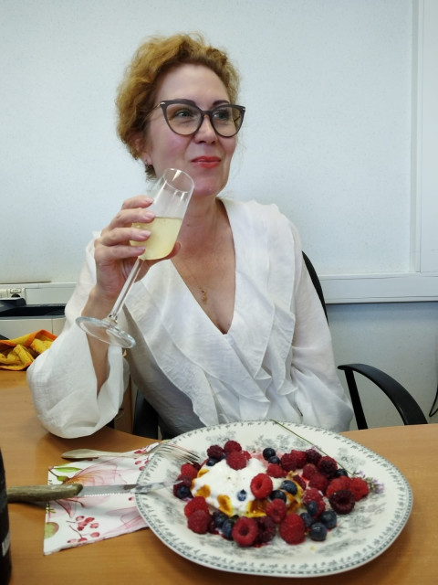 Ирина, Россия, Старый Оскол, 52 года, 1 ребенок. Хочу найти Своего человека! Обычного, земного мужчина, который, как и я, воспитан на советских фильмах и книгахИ вот я здесь, на сайте. Не думала, что приду к этому. Однако, чтобы было - нужно делать!