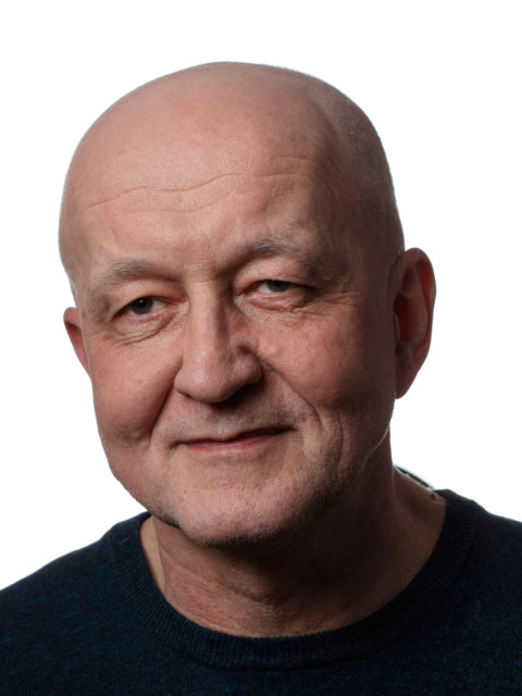 Сергей, Санкт-Петербург, м. Девяткино, 63 года, 1 ребенок. Познакомлюсь с женщиной для любви и серьезных отношений.В браке был, дети есть. Всю жизнь работал и работаю инструктором по каратэ. Хотя, это не столько раб