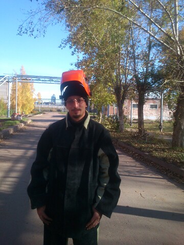 Юрий Кириченко, Россия, Братск, 34 года. Хочу найти Девушку которая будет меня ценить таким какой я есть.Знаю много специальностей. Остальное при общении.