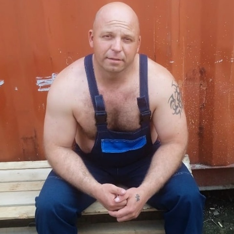 Максим Шералиев, Санкт-Петербург, м. Лиговский проспект, 40 лет, 1 ребенок, 1 фото. Ищу: Просто родную душу. С такими же тараканами в голове как и у меня...  Анкета 847009. 