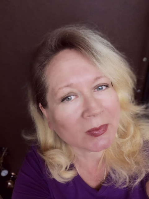 Елена, Россия, Москва, 55 лет. Она ищет его: Познакомлюсь с верным, великодушным человеком, сохранившим способность радоваться жизни для любви и Умная блондинка с чувством юмора