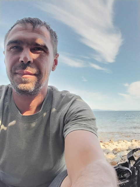 Василий, Россия, Чебоксары, 39 лет, 1 ребенок. Познакомлюсь с женщиной для любви и серьезных отношений.Хочу любить и быть любимым. Надеюсь встрить свою единственную. работаю дальнобойщиком.