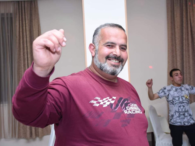 Ara Hovhannisyan, Армения, Ереван, 44 года, 3 ребенка. Хочу найти Красивую, с чувством юмором, терпеливым, обеспеченную, и которая принит. Меня как я естьЧувствительный; терпеливый. Остальноое потом